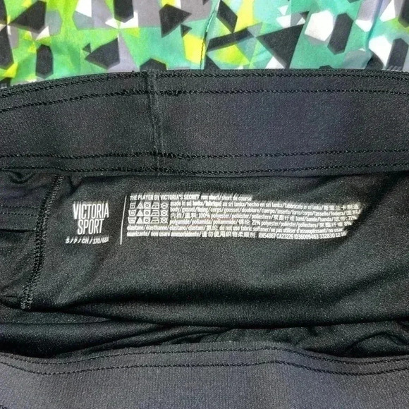 Victoria Sport Shorts A2 - Picture 3 of 3
